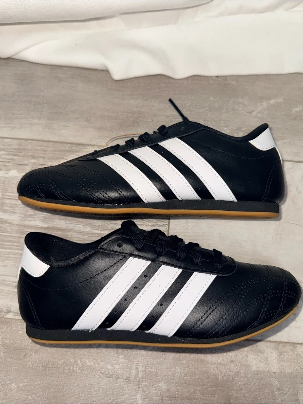 adidas Taekwondo Lace Black White Gum Shoes US 4 NEW